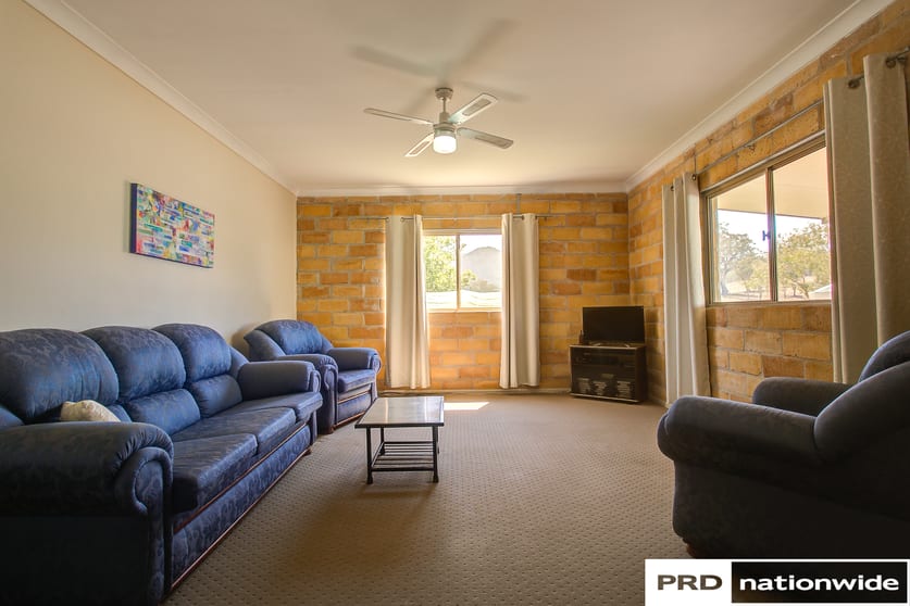 Click to view all images 150 Martins Lane Tamworth NSW 2340 - Image 3