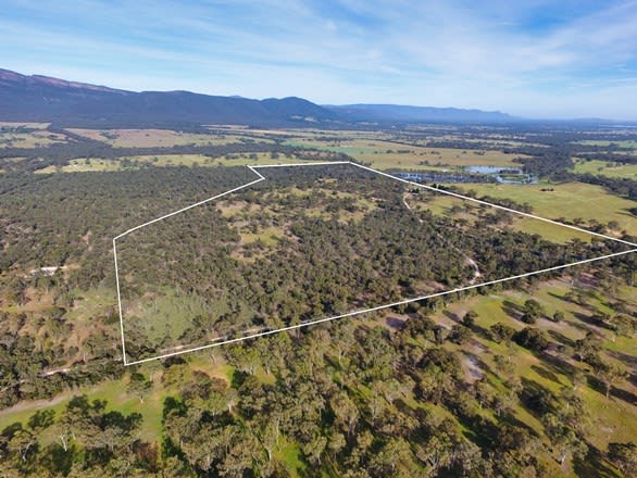 Click to view all images 61 Shield Road Moyston VIC 3377 - Image 2