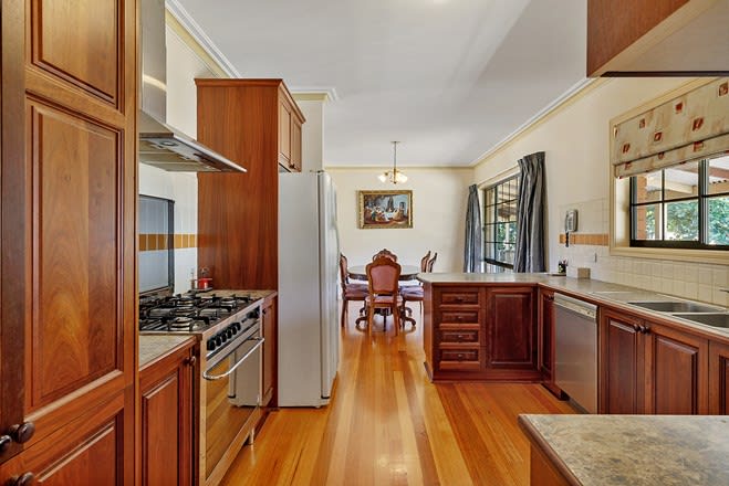 Click to view all images 135 CLEARVIEW COURT Tallarook VIC 3659 - Image 2