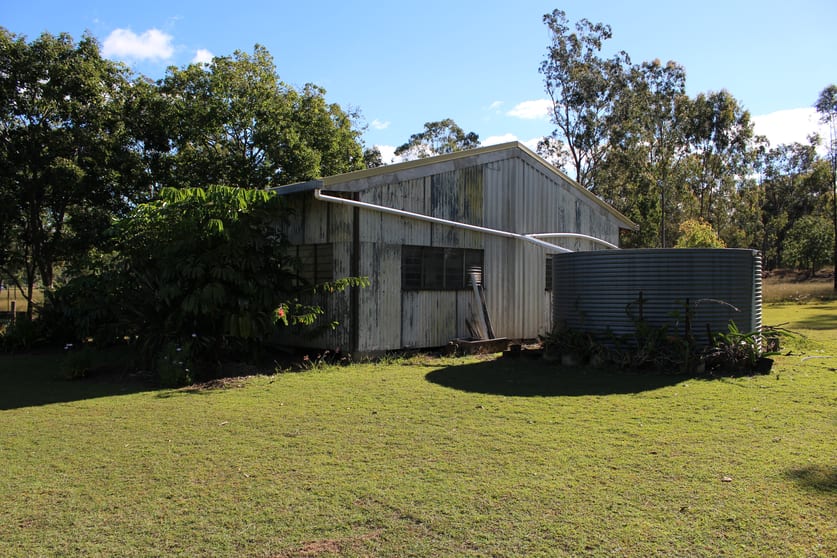 Click to view all images 9 Markai Road Lockyer Waters QLD 4311 - Image 3