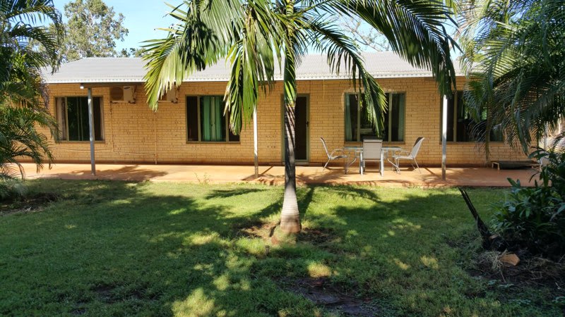 Click to view all images 220 Collins Road Katherine NT 0850 - Image 2