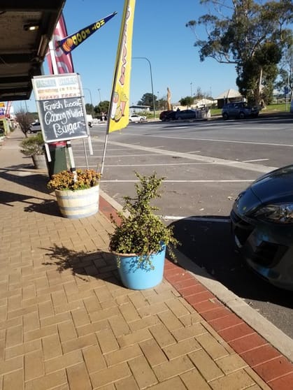 Click to view all images 26 Princes Highway Meningie SA 5264 - Image 2