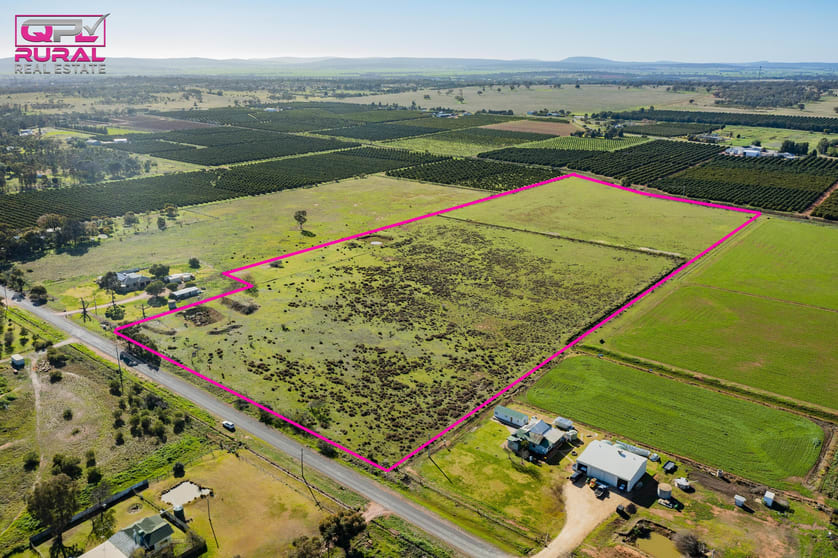 Click to view all images 125 Canal Road Leeton NSW 2705 - Image 1