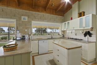 165 Lake Victoria Road Eagle Point VIC 3878 - Image 2