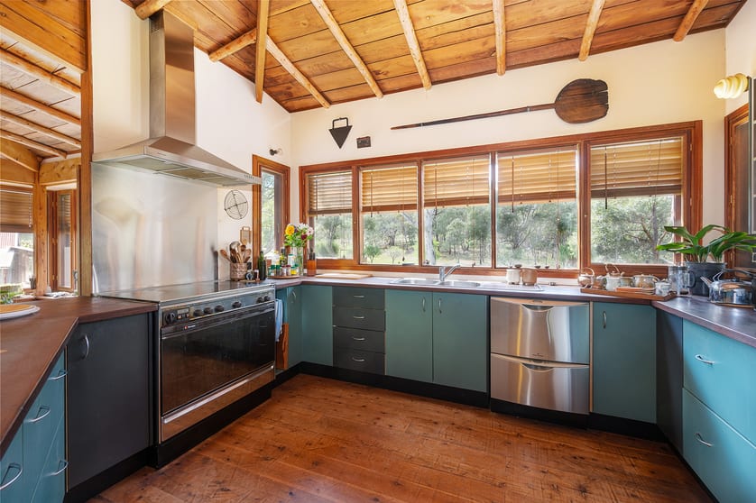 Click to view all images 246 Cuthel Lane Gulgong NSW 2852 - Image 3