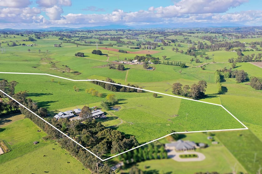 Click to view all images 20 West Jindivick Road Jindivick VIC 3818 - Image 2