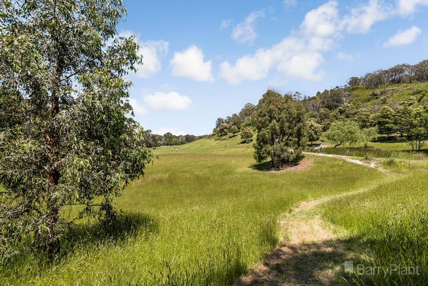 Click to view all images 95 Clarkes Road Upper Plenty VIC 3756 - Image 3
