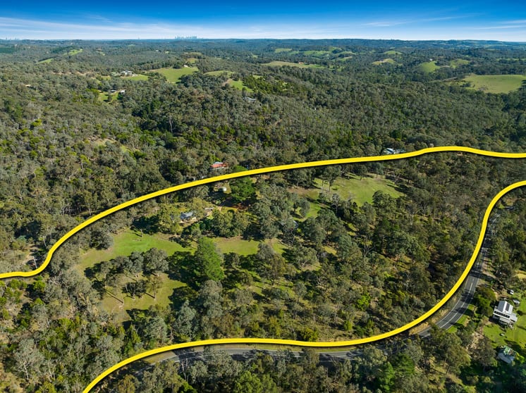 Click to view all images 140 Youngs Road St Andrews VIC 3761 - Image 2