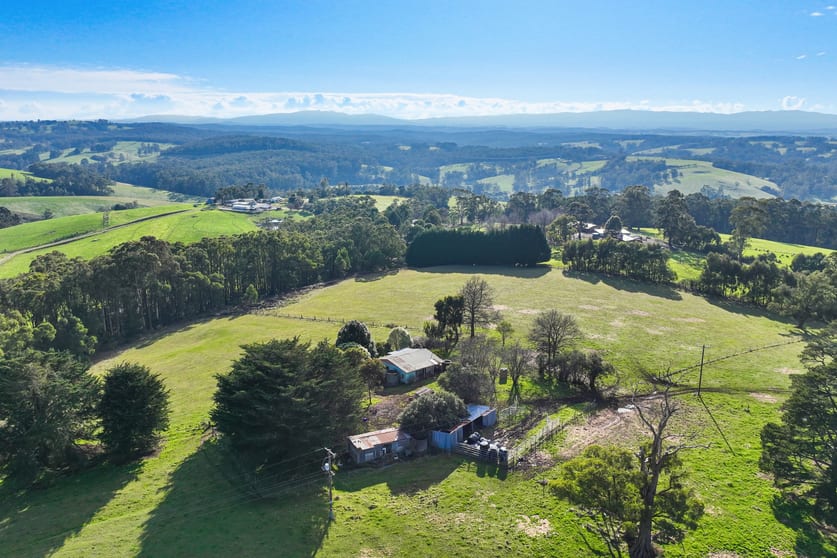Click to view all images 2002 Old Sale Road Shady Creek VIC 3821 - Image 3
