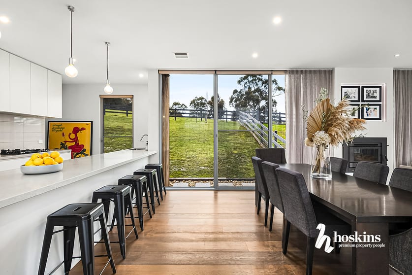 Click to view all images 329 Wedge Tail Court Kangaroo Ground VIC 3097 - Image 3