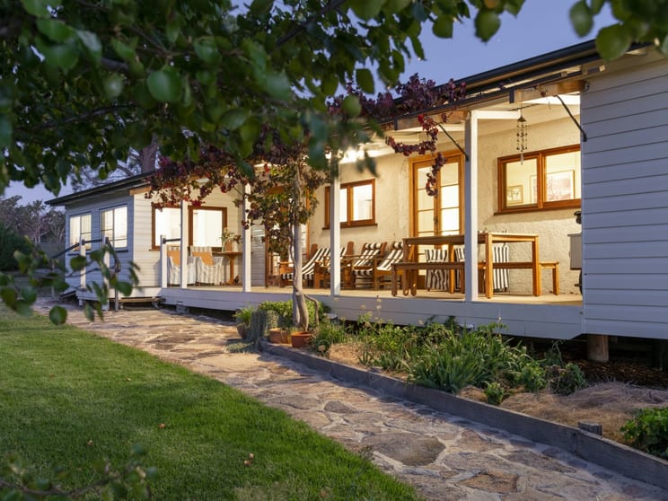 Click to view all images 1929 Texas Road Stanthorpe QLD 4380 - Image 1