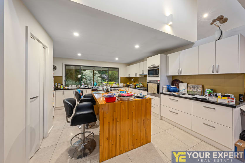 Click to view all images 55 Langley Road Cranbourne South VIC 3977 - Image 3
