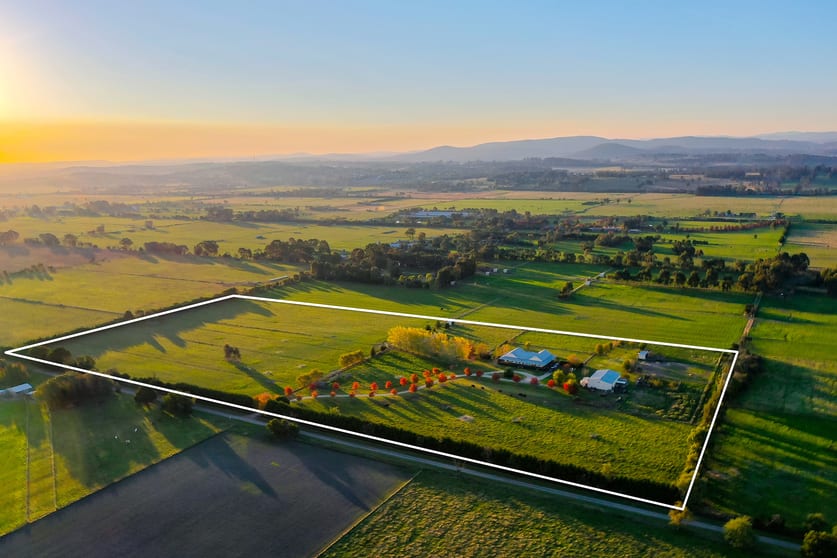 Click to view all images 49 McIvor Road Bunyip VIC 3815 - Image 2