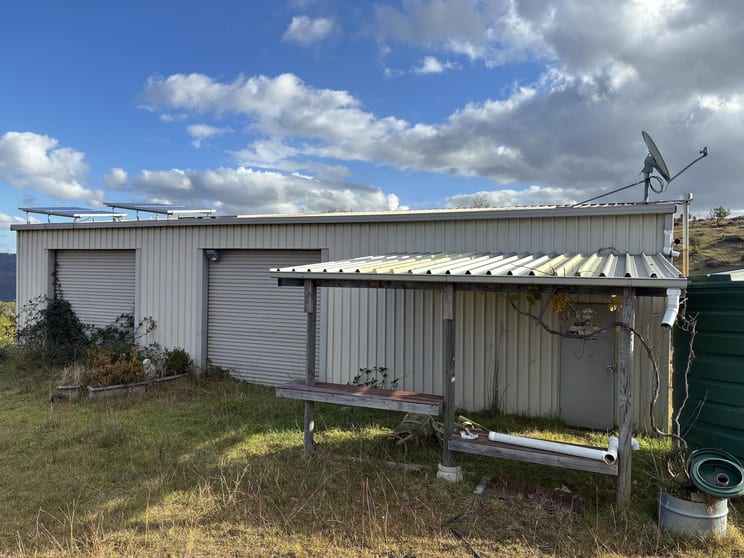 Click to view all images 200 Pulpit Rock Road Bullio NSW 2575 - Image 2
