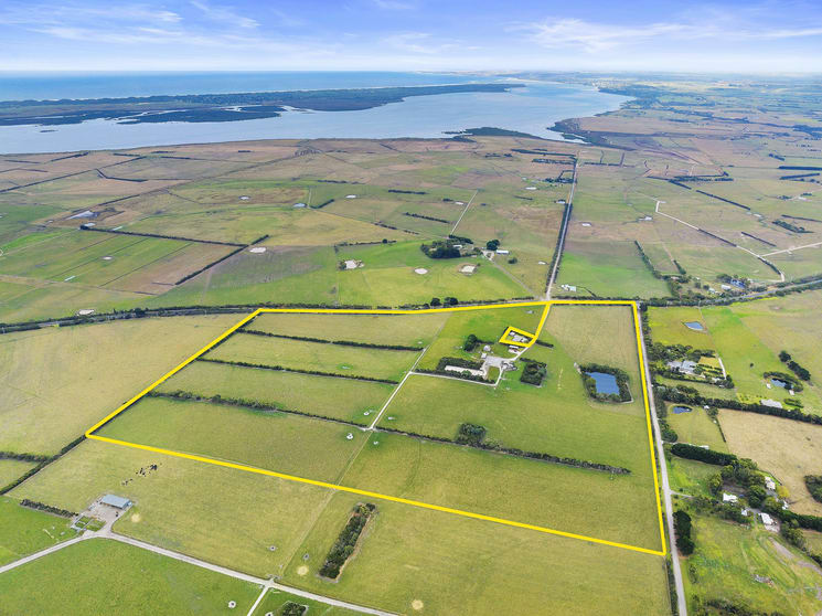 Click to view all images 1203 Inverloch-Venus Bay Road Tarwin Lower VIC 3956 - Image 3