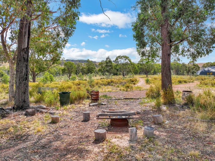 Click to view all images 823A Kerrs Creek Road Kerrs Creek NSW 2800 - Image 2
