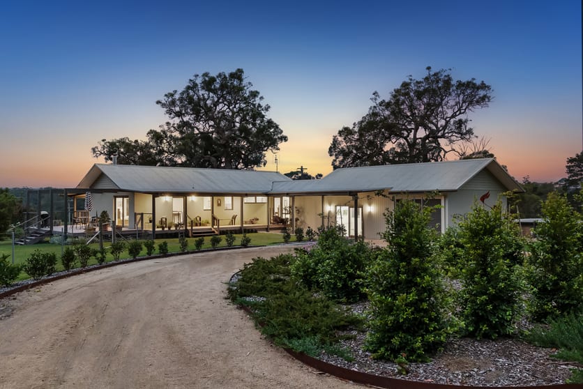 Click to view all images 71 Whittles Road Wapengo NSW 2550 - Image 1