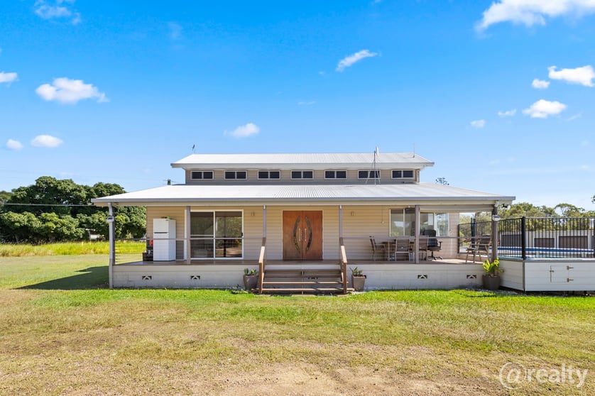 Click to view all images 4 Sims Road North Oakhurst QLD 4650 - Image 2