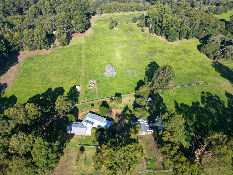 Click to view all images 320 Riverway Road Boorara Brook WA 6262 - Image 2