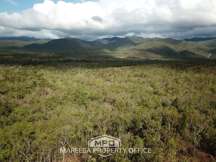 Click to view all images 101 Emerald Falls Road Mareeba QLD 4880 - Image 2