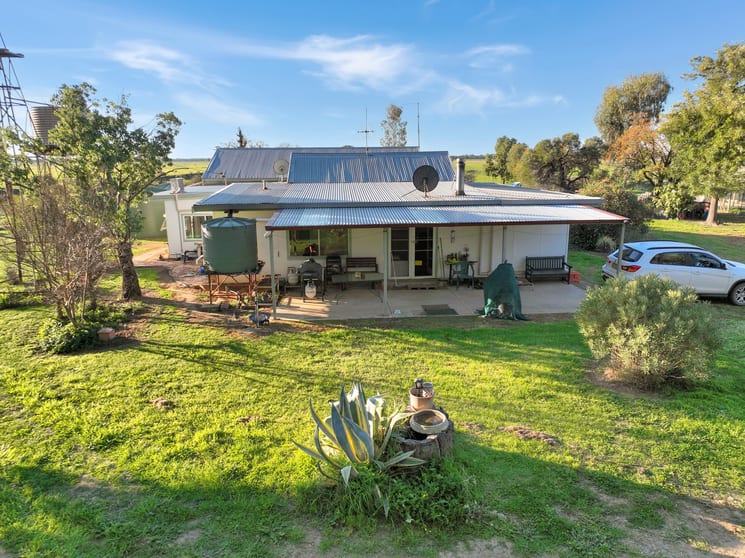 Click to view all images "YARRUM"/4483 Conargo Road Conargo NSW 2710 - Image 2