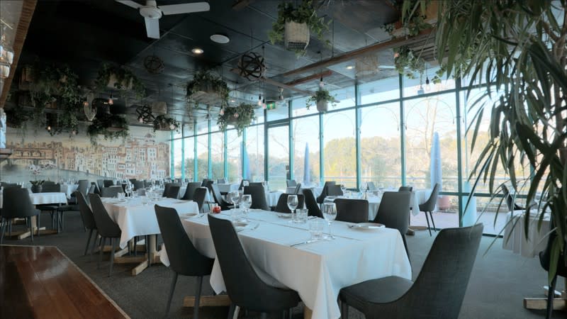 Click to view all images Restaurant business for sale in Canberra Airport - Image 3