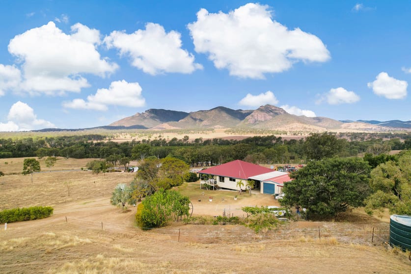 Click to view all images 10446 Isis Highway Biggenden QLD 4621 - Image 2