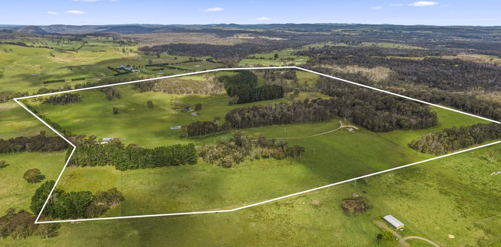 Click to view all images 1261 Wombeyan Caves Road High Range NSW 2575 - Image 3