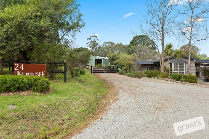 Click to view all images 24 Temple Road Belgrave South VIC 3160 - Image 2