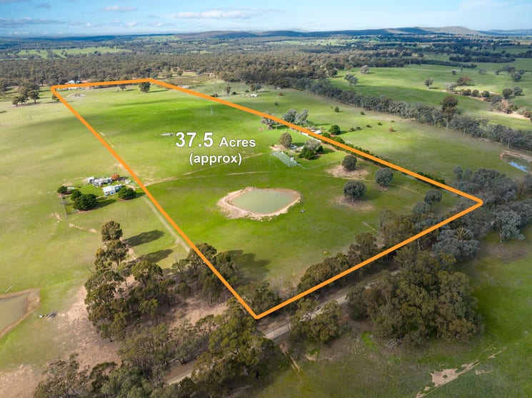 Click to view all images 762 Derrinal-Crosbie Road Ladys Pass VIC 3523 - Image 1