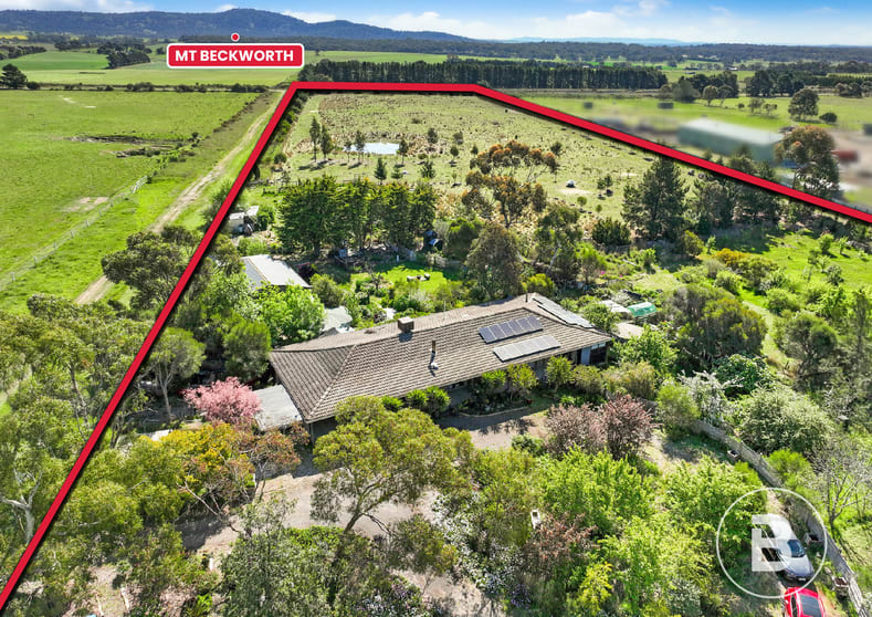 Click to view all images 3105 Ballarat-Maryborough Road Clunes VIC 3370 - Image 2