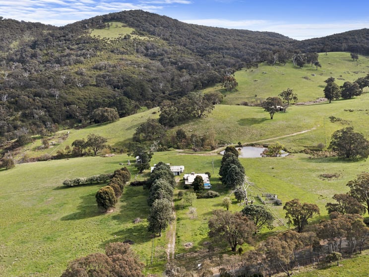 Click to view all images 2115 HIGHLANDS ROAD Whiteheads Creek VIC 3660 - Image 3
