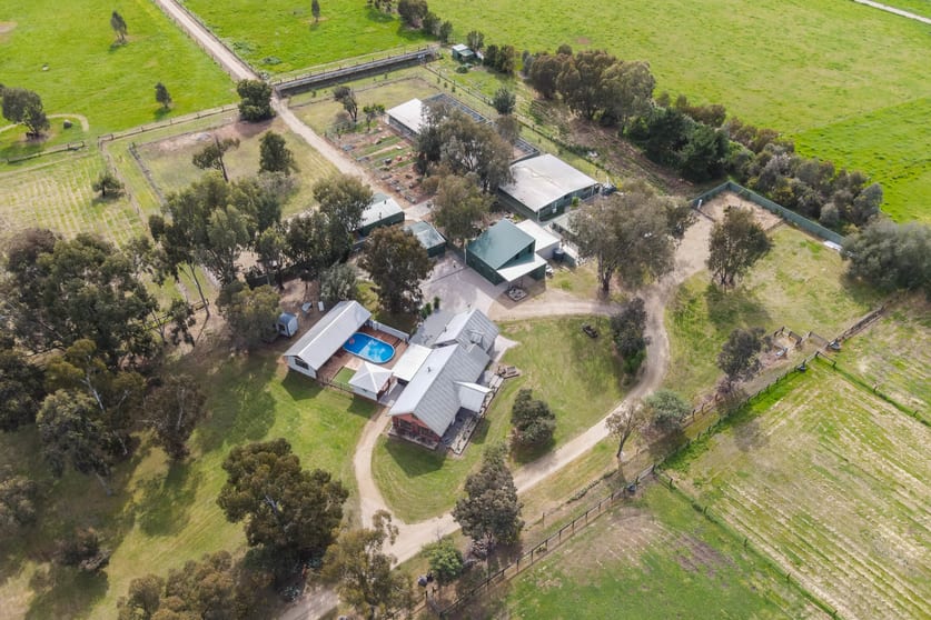 Click to view all images 6 Cemetery Road Cobram East VIC 3644 - Image 3