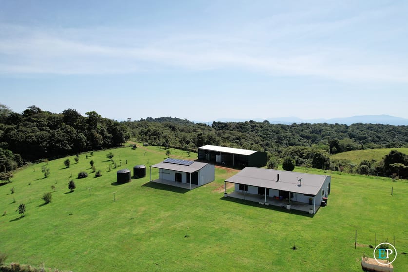 Click to view all images 337 East Evelyn Rd Millaa Millaa QLD 4886 - Image 3