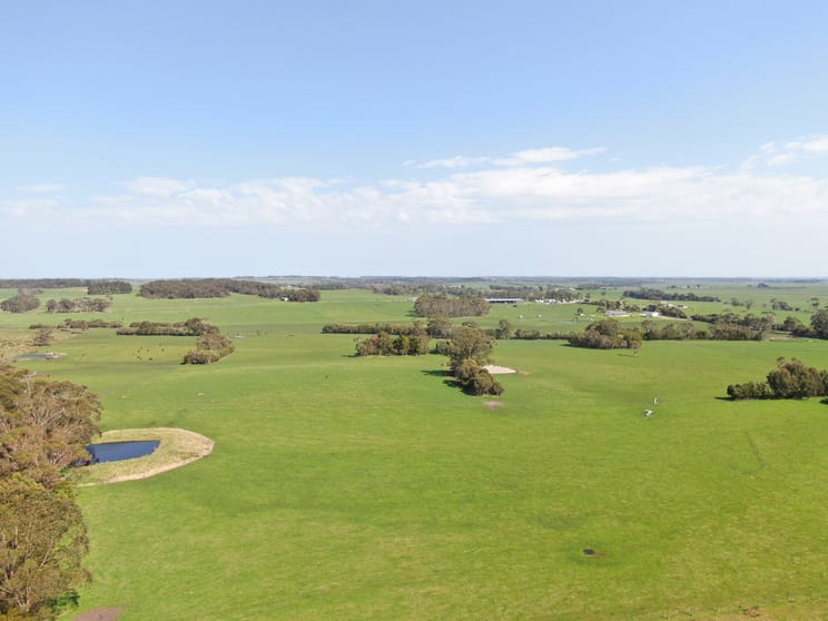 Click to view all images 147 Outtrim-Inverloch Road Outtrim VIC 3951 - Image 2