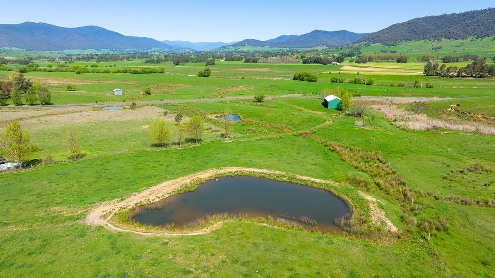 Click to view all images Speers Lane Dederang VIC 3691 - Image 1