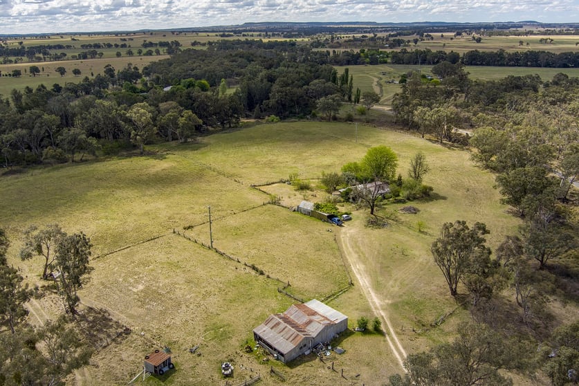 Click to view all images 71 Old Barneys Reef Road Gulgong NSW 2852 - Image 2