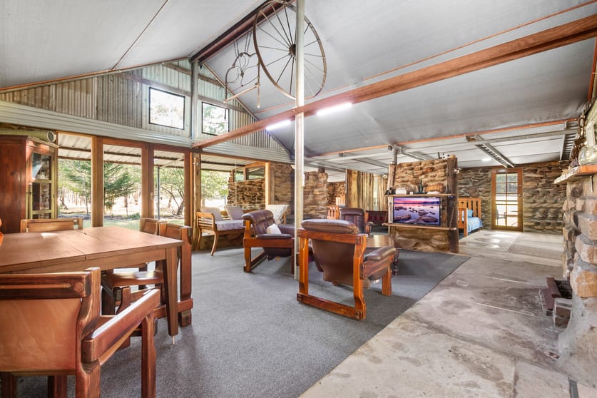 Click to view all images 8662A Putty Road Putty NSW 2330 - Image 3