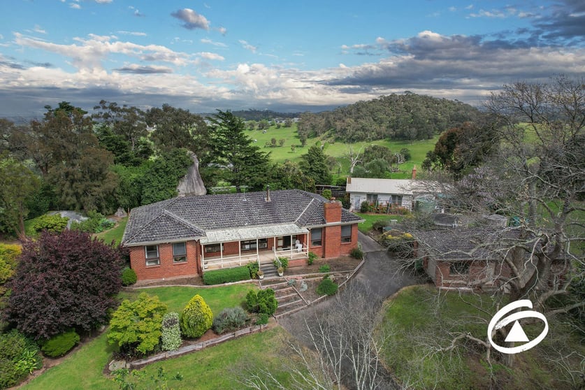 Click to view all images 95 Kerrs Lane Narre Warren East VIC 3804 - Image 1