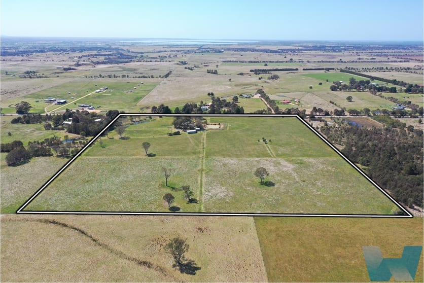 Click to view all images 110 Bengworden Road Bairnsdale VIC 3875 - Image 1