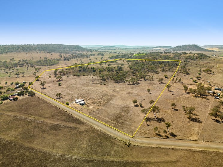 Click to view all images "Rocky Hills" 405 McNallys Road Cambooya QLD 4358 - Image 2