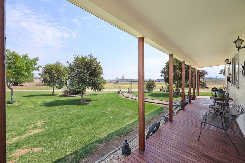 Click to view all images 360 Warral Road Tamworth NSW 2340 - Image 3