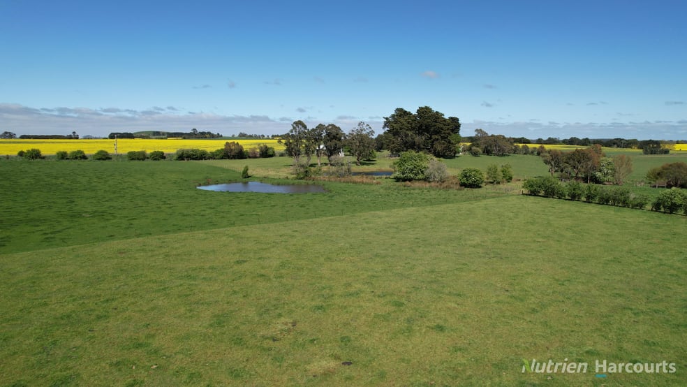 Click to view all images 2715 Midland Highway Newlyn VIC 3364 - Image 3