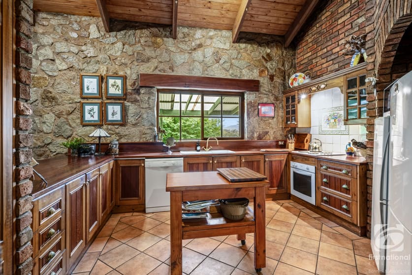 Click to view all images 228 Watchbox Road Indigo Valley VIC 3688 - Image 3