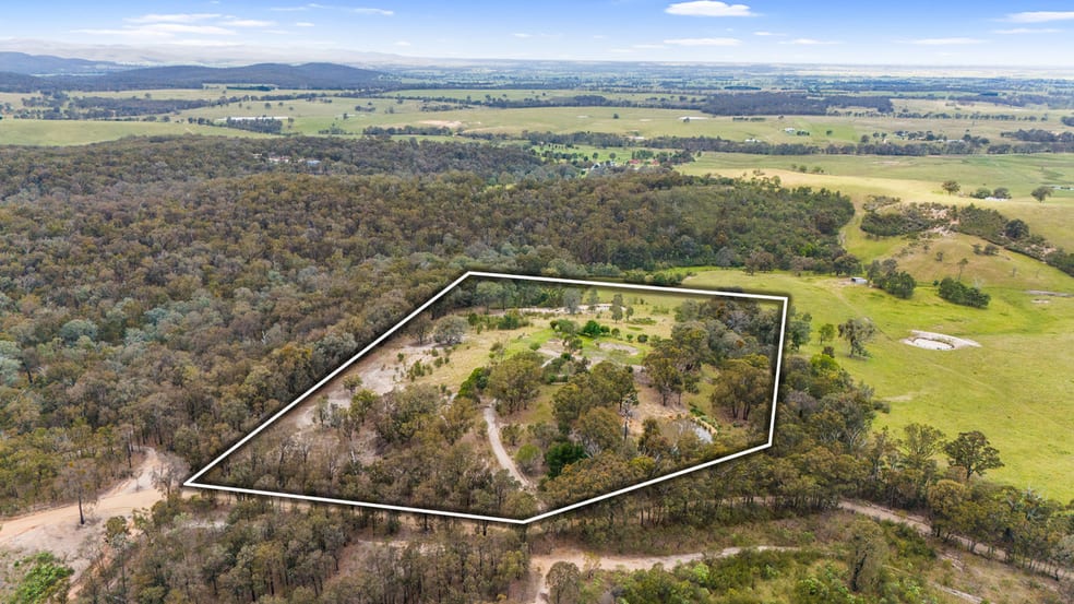 Click to view all images 582 Commonyard Road Newry VIC 3859 - Image 1