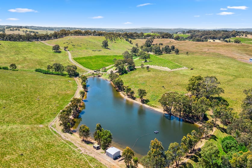 213 Brooks Road Clarendon SA 5157 - Image 2