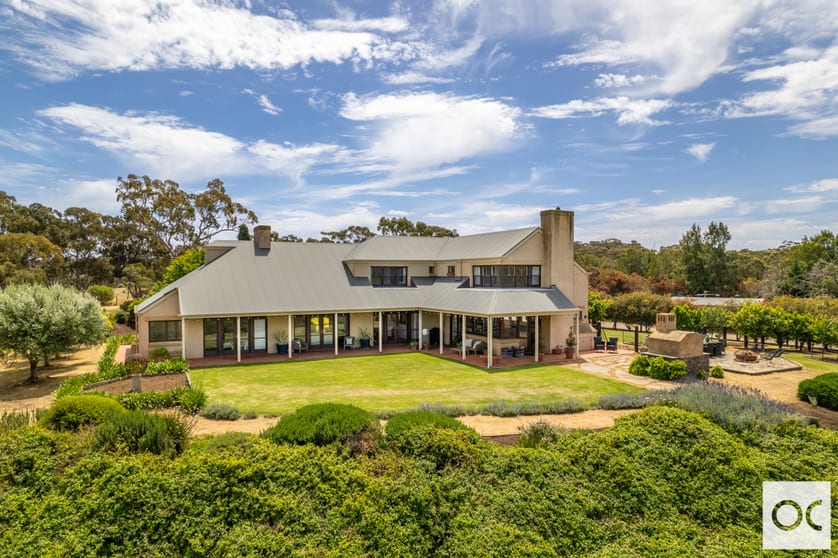 Click to view all images 373 Chapel Hill Road Blewitt Springs SA 5171 - Image 2