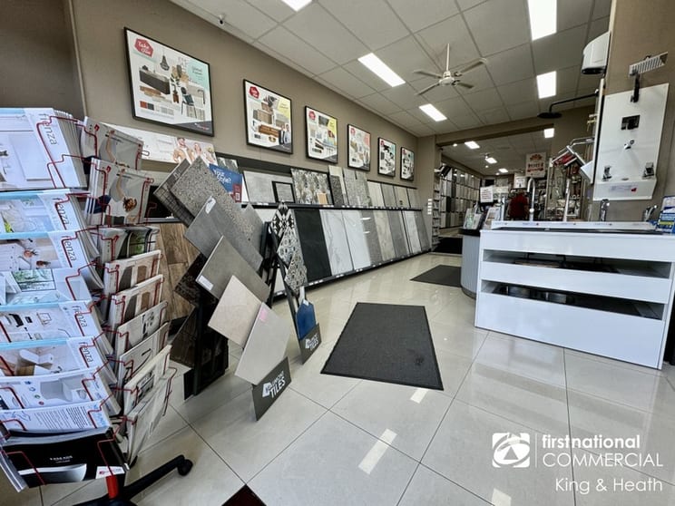 Click to view all images 70 Main Street Bairnsdale VIC 3875 - Image 3