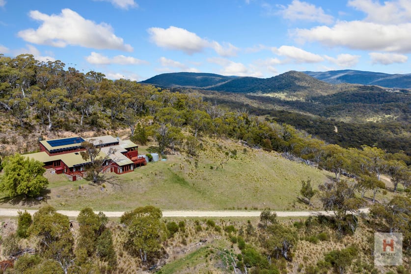 Click to view all images 278 Wollondibby Road Crackenback NSW 2627 - Image 1