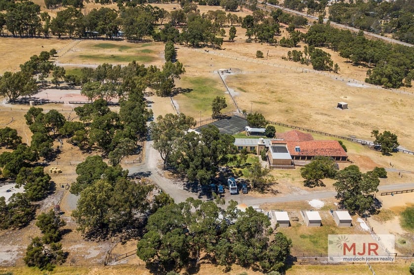 Click to view all images 197 Hardey Road Serpentine WA 6125 - Image 2